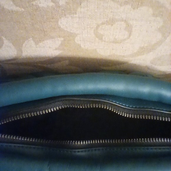 Kurt Geiger London Kensington XXL Kensington Soft Quilted Leather Shoulder - Picture 6 of 6